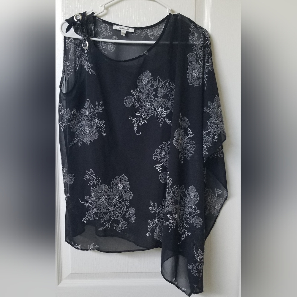 QUINTESSENTIAL Asymmetric One Shoulder Drape Tunic Medium